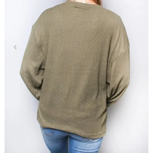 NWT! Ribbed Henley Top in Fescue Green - Picture 5 of 8